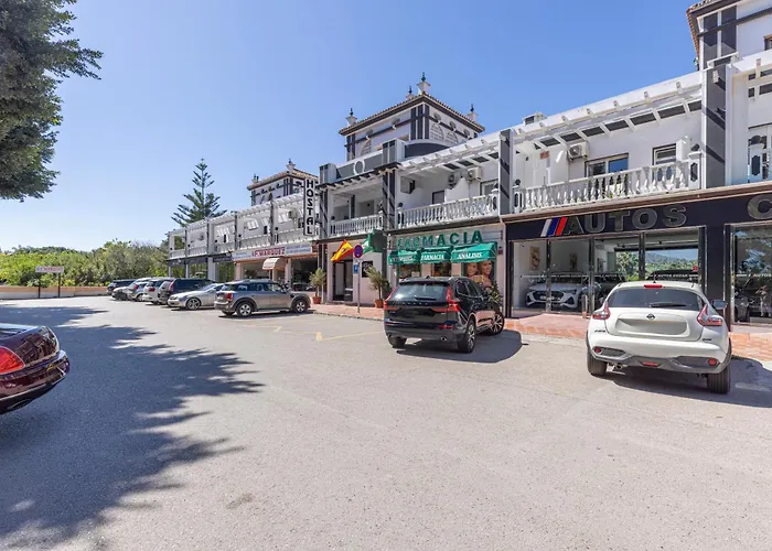 Гостьовий будинок Puerta Almar 3*